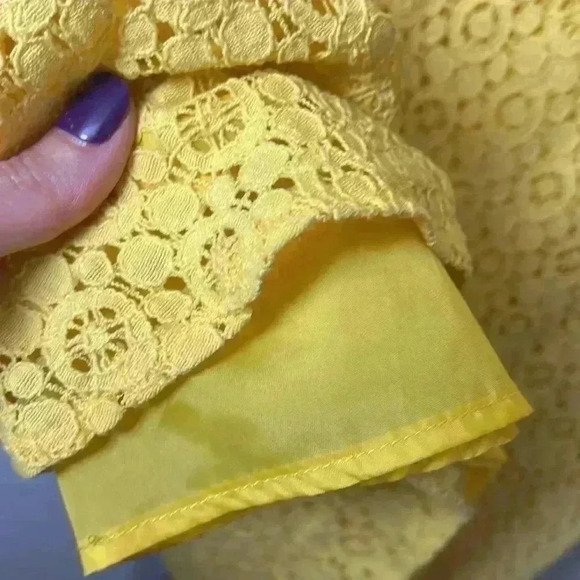 New York & Company Lace Pleated Halter Fit & Flare Dress Size 8 Yellow - Picture 5 of 9